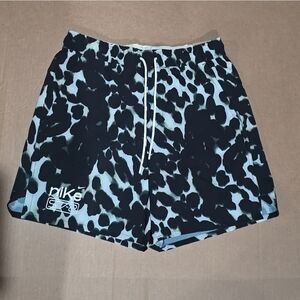 Nike Unlimited Studio '72 Men's 7" Unlined Versatile Shorts FN3321-020 M
